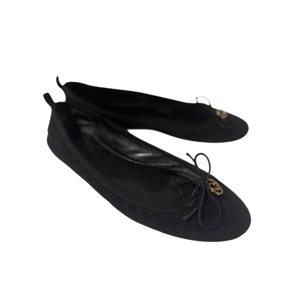 Gucci Black Women's Loafers with Gold Accent. good condition condition - Picture 2 of 16